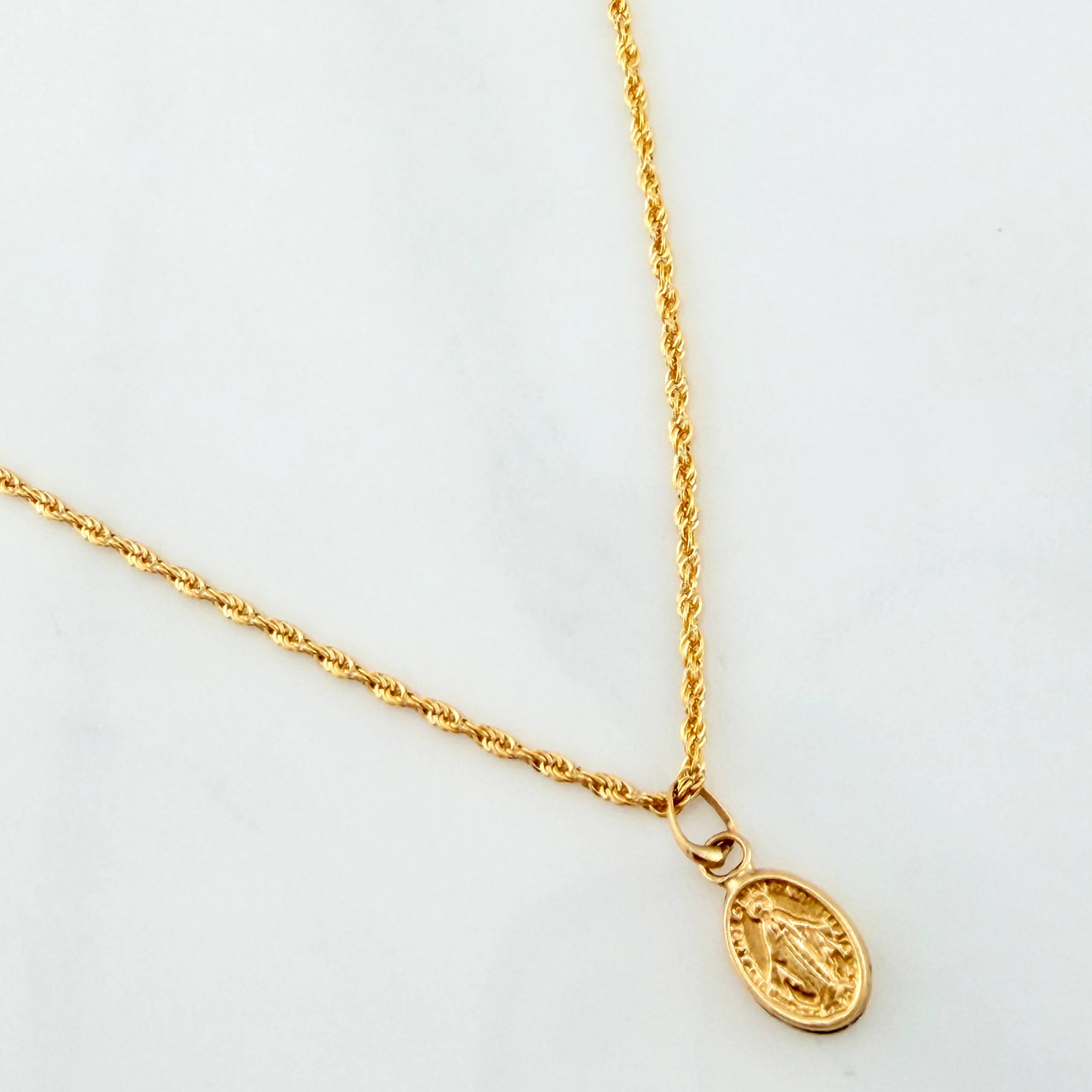 Rope Chain Set + Miraculous Virgin Pendant / 1.15 g / 17 3/4 in 18K Yellow Gold