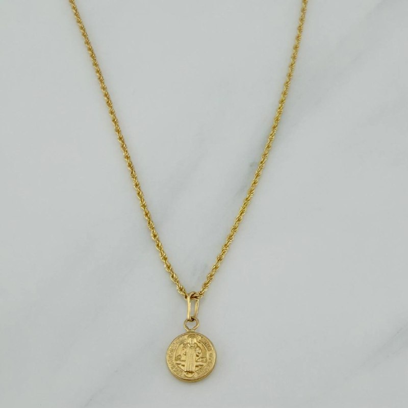 Set Cadena Lazo + Dije San Benito / 1,4 gr / 18 in Oro Amarillo 18K