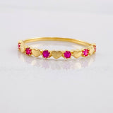 Interspersed Hearts Ring 1.35g / T7 3/4 Yellow Gold 18K