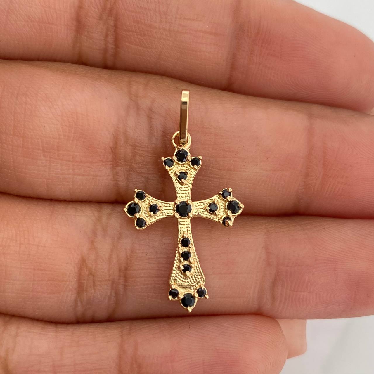 Dije Cruz 1.4gr / 1 in / Oro Amarillo 18K &