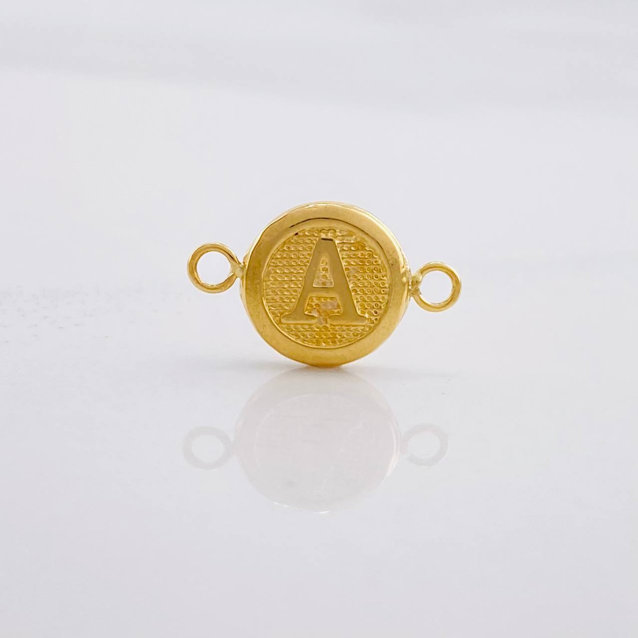 Herraje Circulo Letra A 0.4g / 1/2 in Oro Amarillo 18K