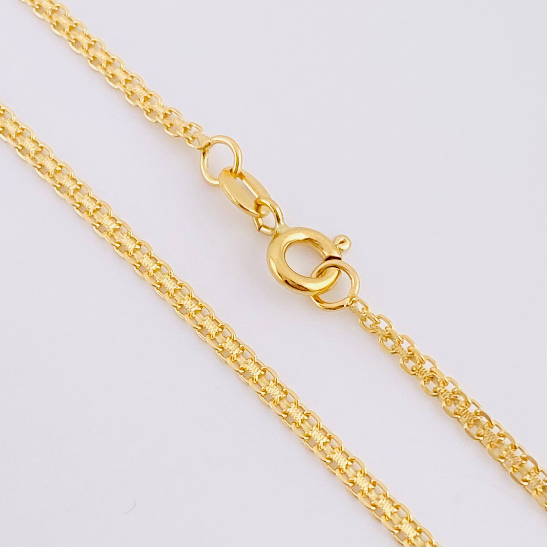 Bismark Chain 4.25g / 18 in / 2.2mm Yellow Gold 18K
