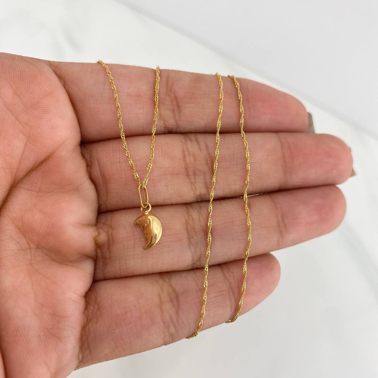 Set Cadena Lazo + Dije Luna / 1,2 gr / 15 3/4 in Oro Amarillo 18K