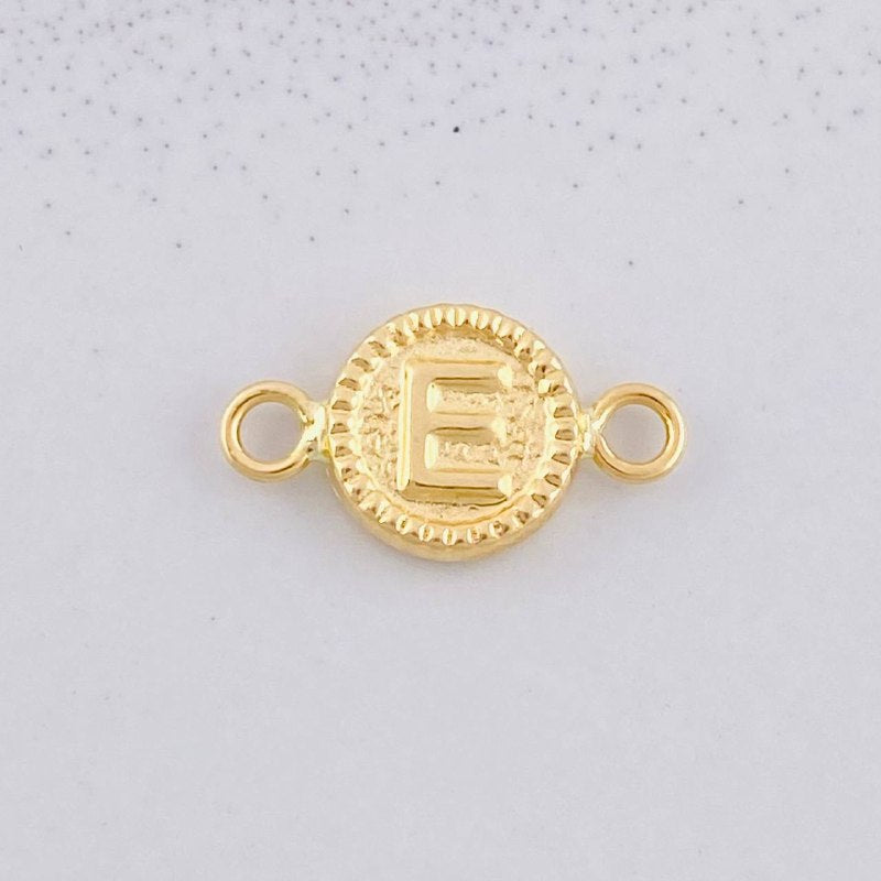 Herraje Circulo Letra E 0.4g / 1/2 in Oro Amarillo 18K