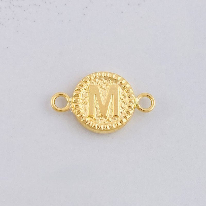 Herraje Circulo Letra M 0.55g / 3/4 in Oro Amarillo 18K