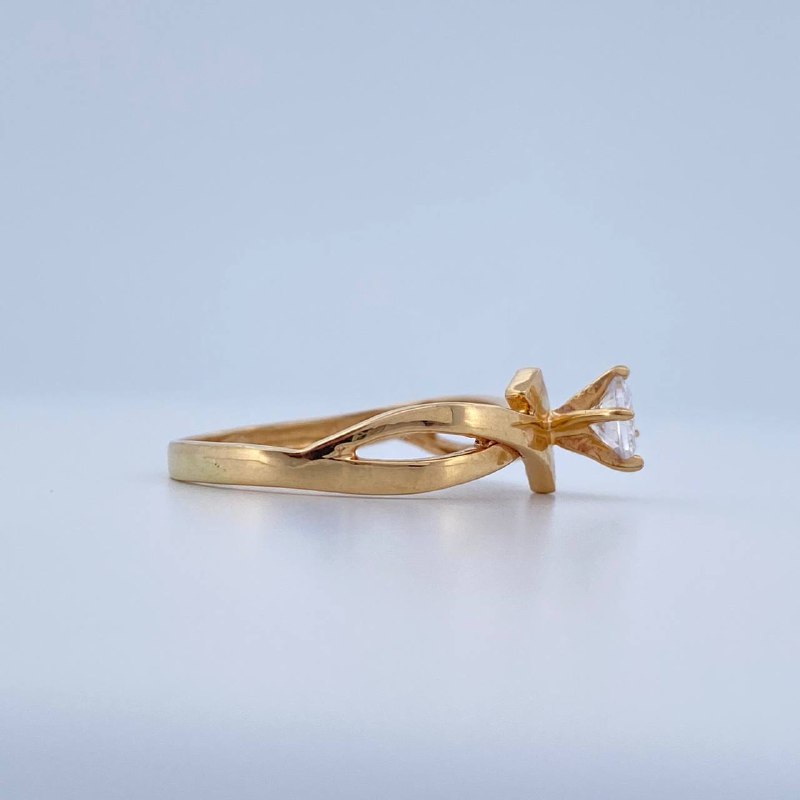 Anillo Solitario Trenzado 2.15gr / T7 / Oro Amarillo 18K &