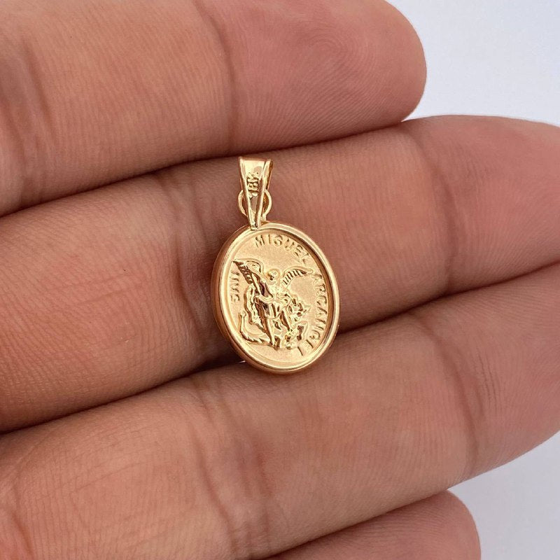 San Miguel Pendant 1.05gr / 1in / 18K Gold