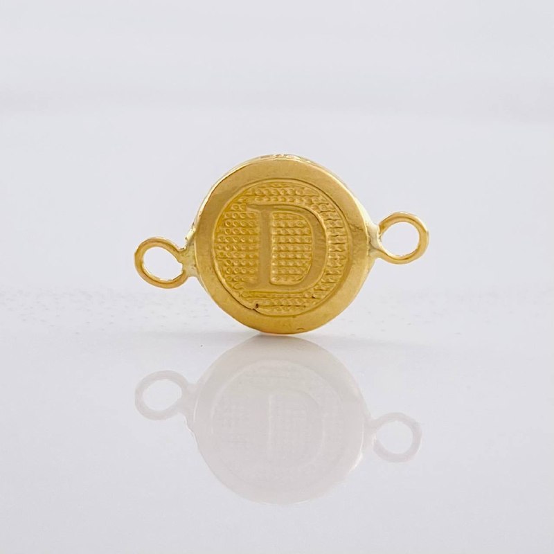 Herraje Circulo Letra D 0.35g / 1/2 in Oro Amarillo 18K