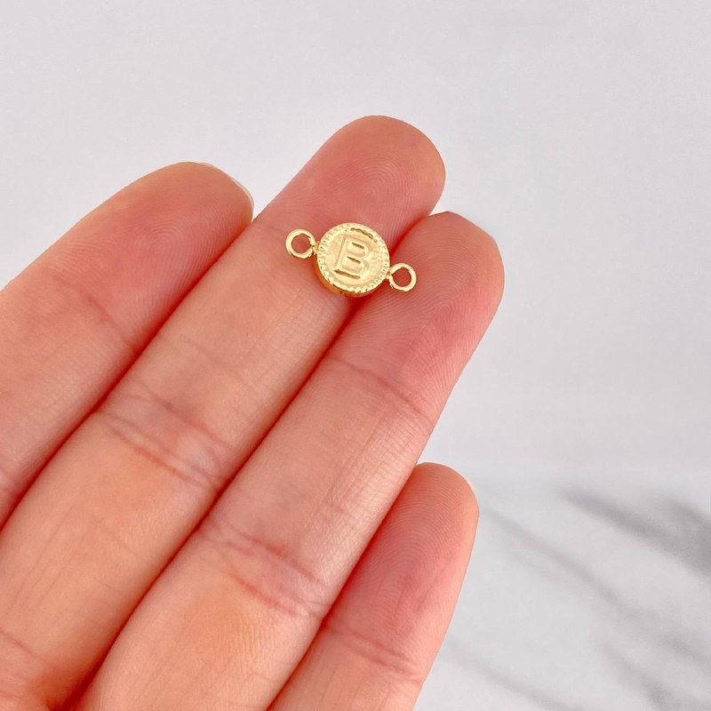 Charm Circle Letter B 0.45g / 1/2 in Yellow Gold 18K