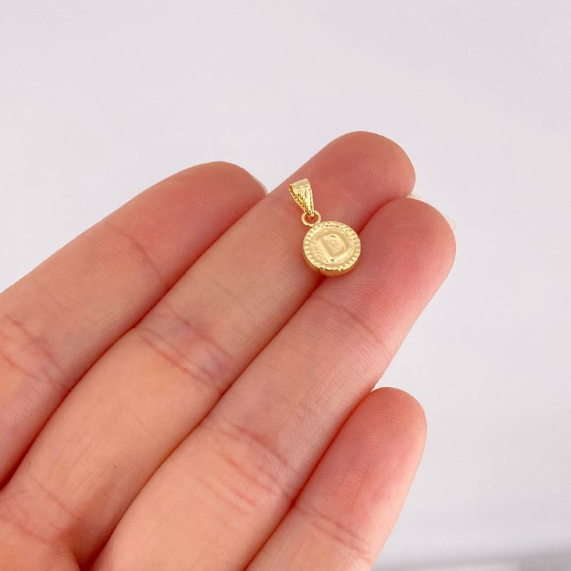 Dije Circulo Letra D 0.4g / 1/2 in Oro Amarillo 18K
