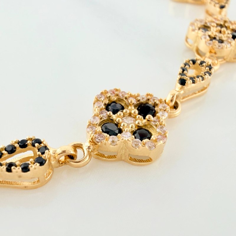 Clover Bracelet Drop 12.4 g / 7 3/4 in / 9.5 mm 18K Yellow Gold