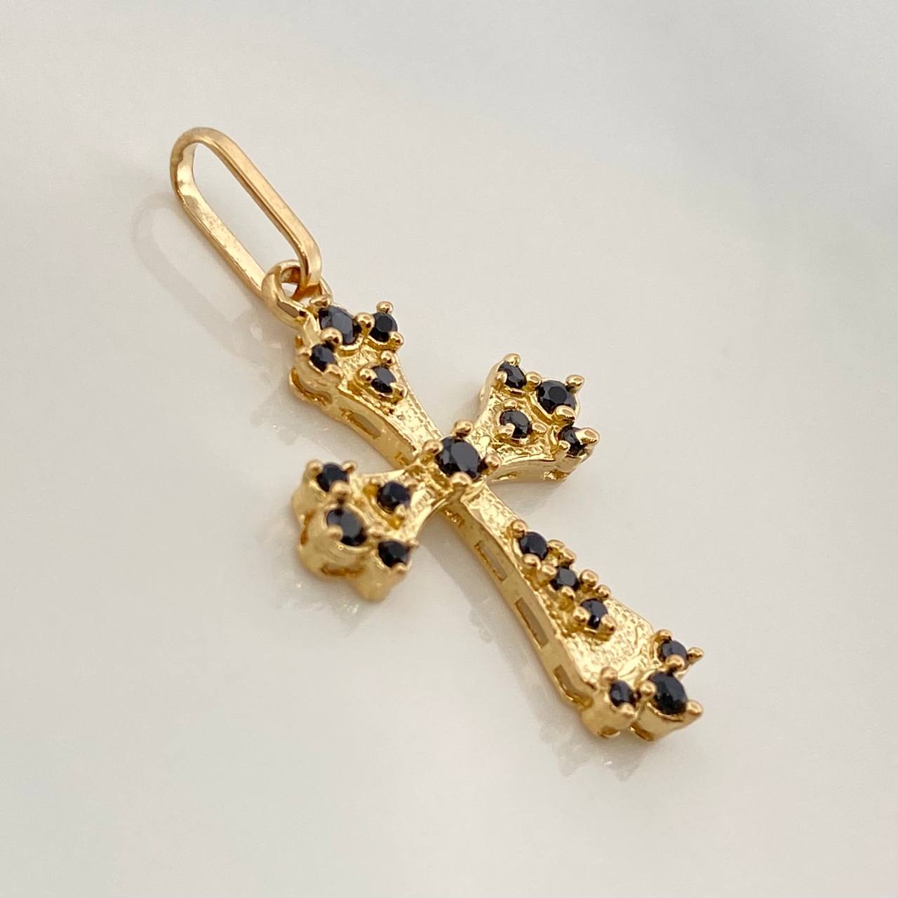 Dije Cruz 1.4gr / 1 in / Oro Amarillo 18K &