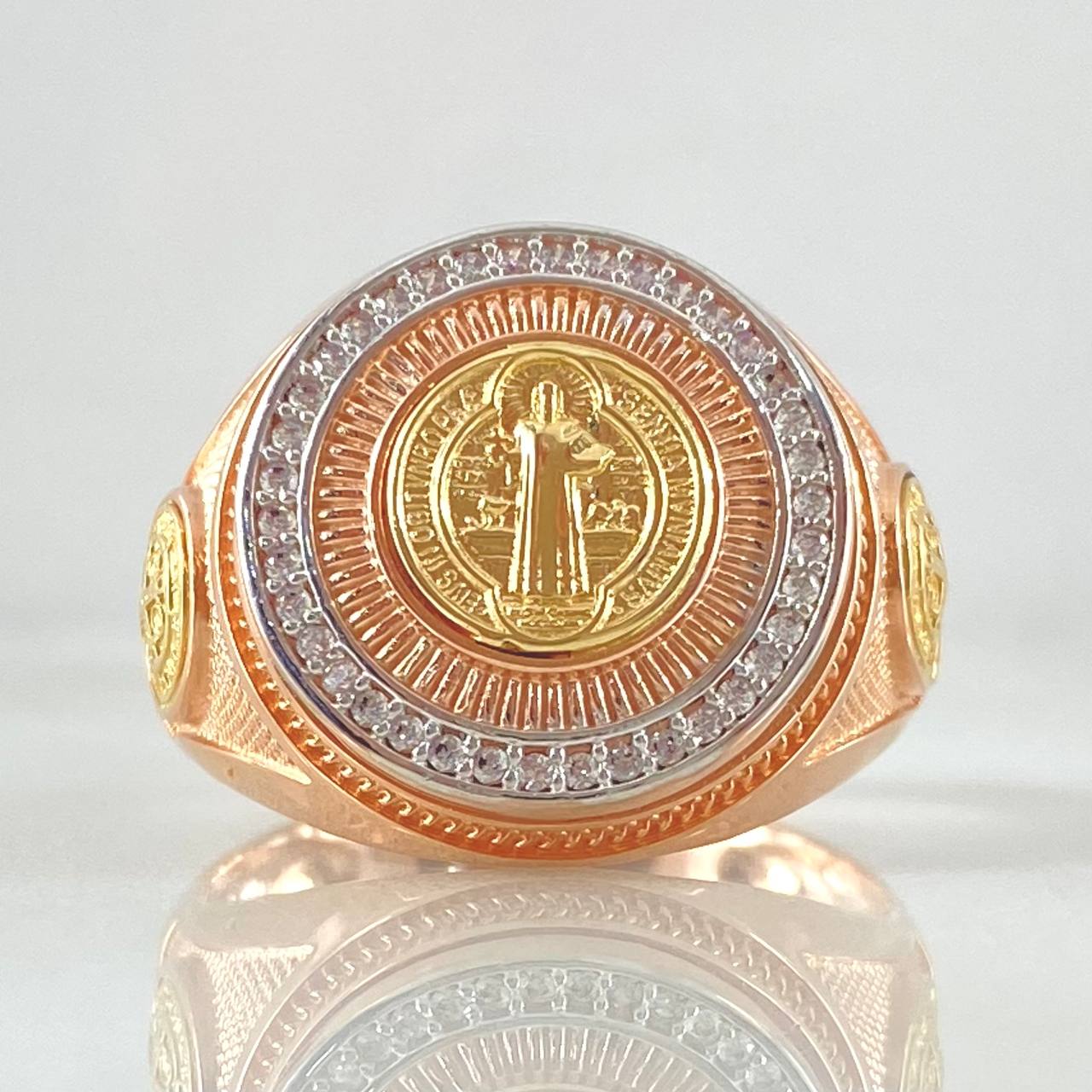 Anillo Marco Circular San Benito 8.7gr / T10 / Circones Blancos Tres Oros 18K *