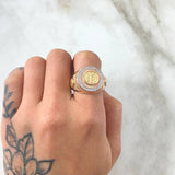 Anillo Marco Circular San Benito 8.7gr / T10 / Circones Blancos Tres Oros 18K *
