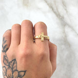 Anillo Cruz Cristo Texturizado 4.55gr / T10 3/4 / Oro Amarillo 18K *
