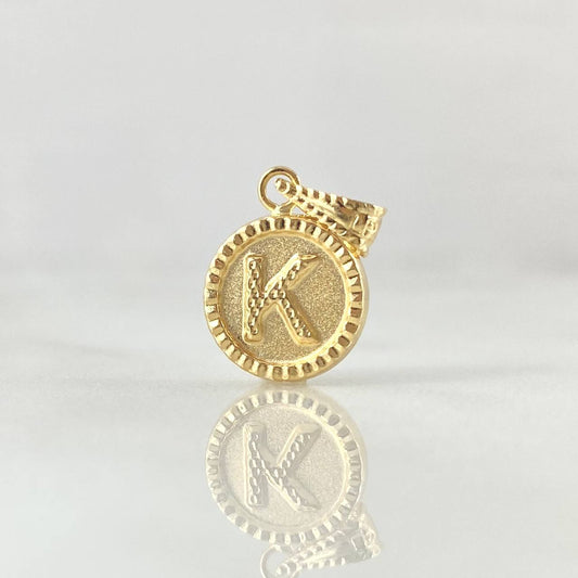 Dije Letra K 0.65gr / 1.7cm-Mate-Bordeado Oro Amarillo 18K ©