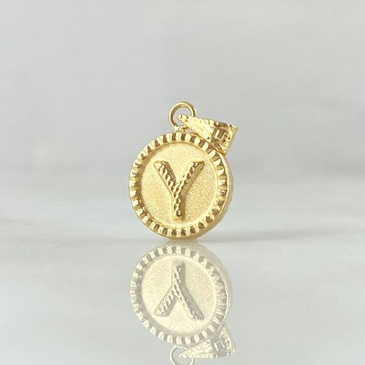 Dije Letra Y 0.55gr / 1.7cm-Mate-Bordeado Oro Amarillo 18K ©