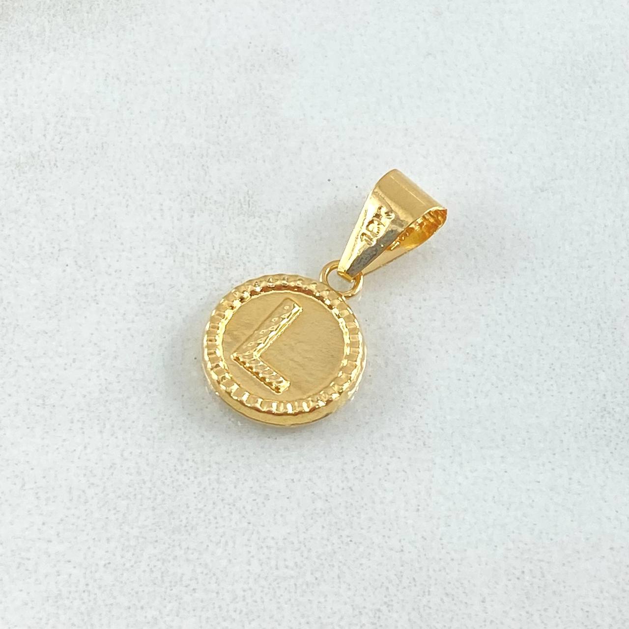Pendant Letter L 0.6gr / 0.7in / 18K Gold ©