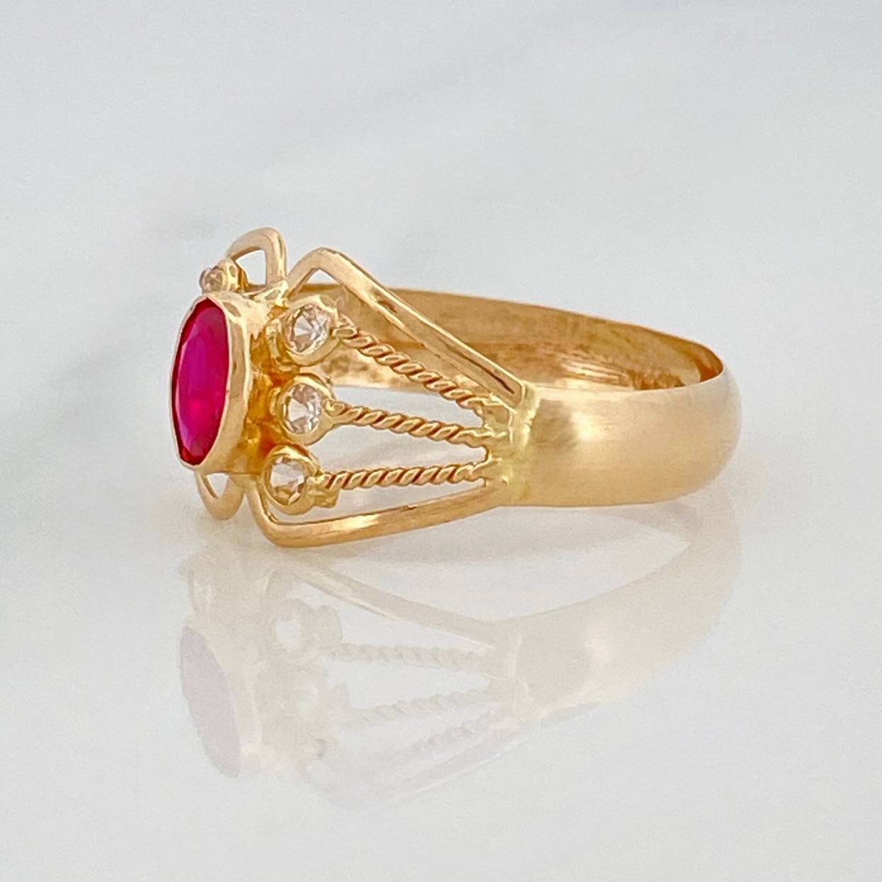 Lyra Bridge Stars Ring 1.35 g / T7 3/4 18K Yellow Gold