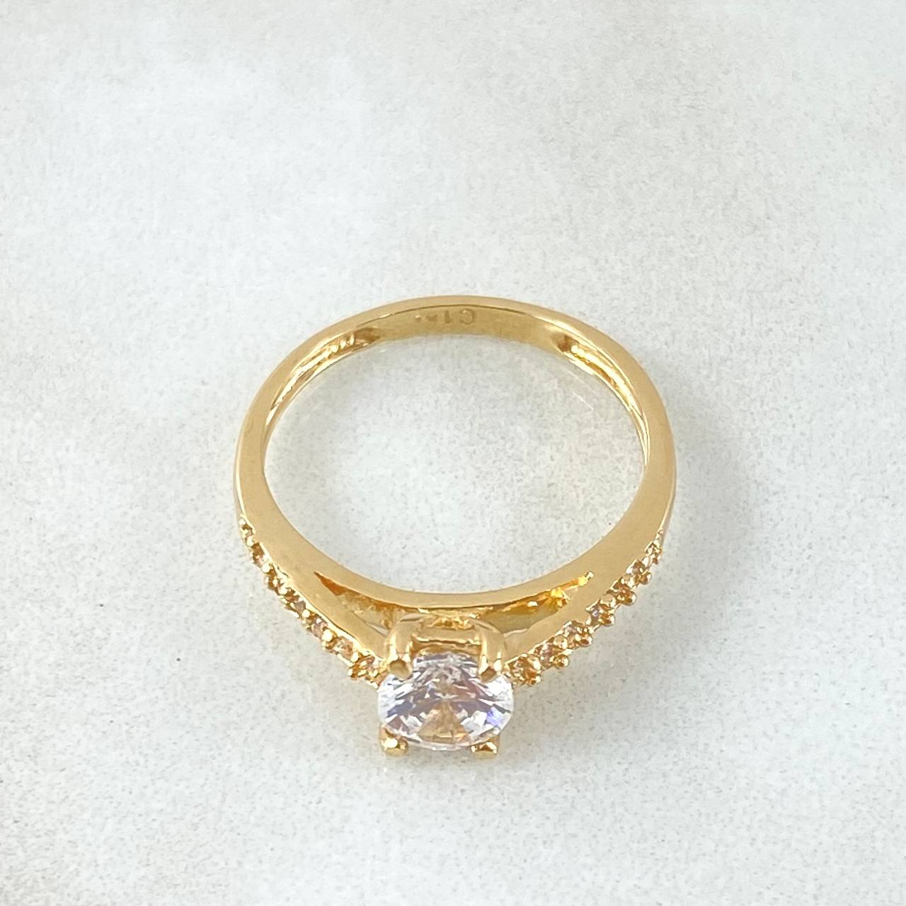 Solitaire Churumbela Ring 2.45gr / Size 6 / 18K Yellow Gold