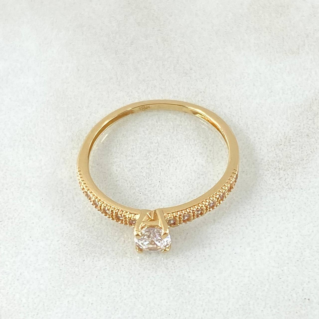 Solitaire Churumbela Ring 1.35gr / Size 5 1/2 / 18K Yellow Gold