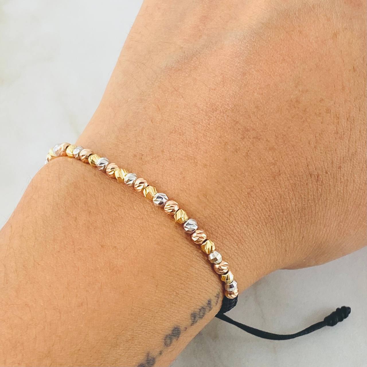 Black Beads Diamond Cut Bracelet 1.8gr / Three 18K Golds *