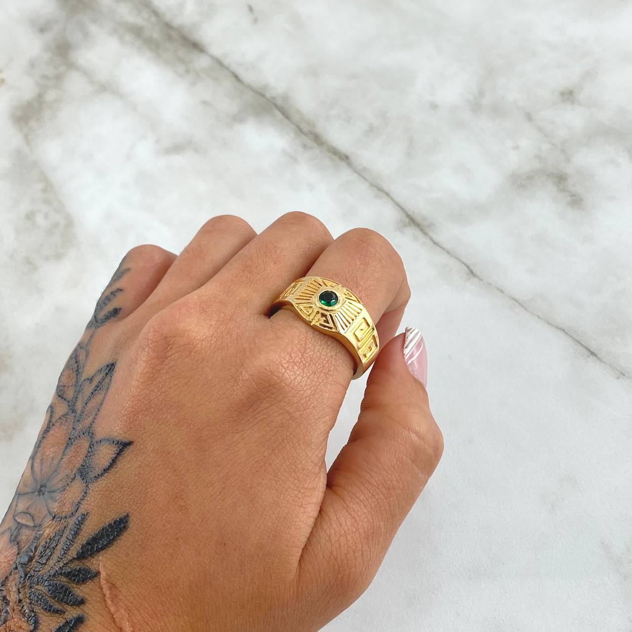 Tribal Belt Ring 6.95gr / Size 10 1/2 / Green Zircon Yellow Gold 18K