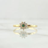 Nine-Petal Flower Ring 1.35gr / Size 6 3/4 / 18K Gold ©