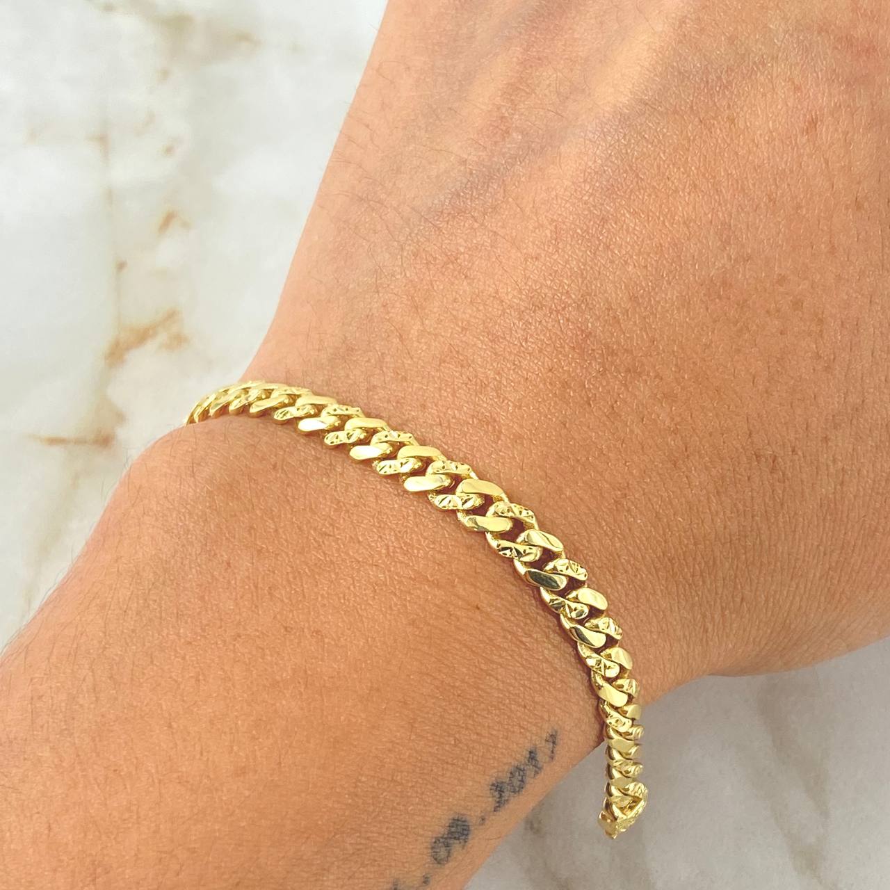 Cuban Links Bracelet Infinity 6.85gr / 8.3in / 18K Gold +4$