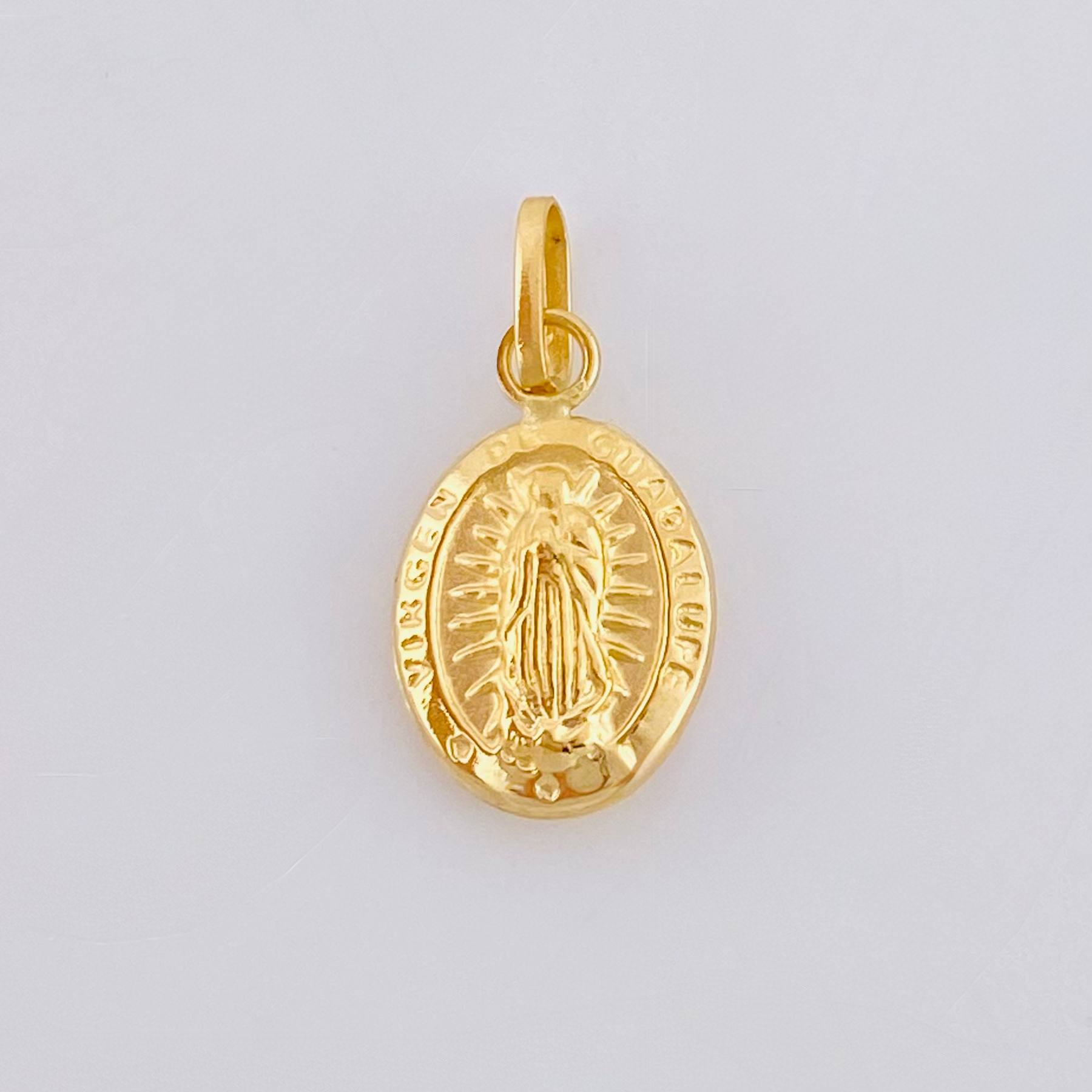 Dije Virgen Guadalupe 0.45gr / 1/2 in / Oro Amarillo 18K ©