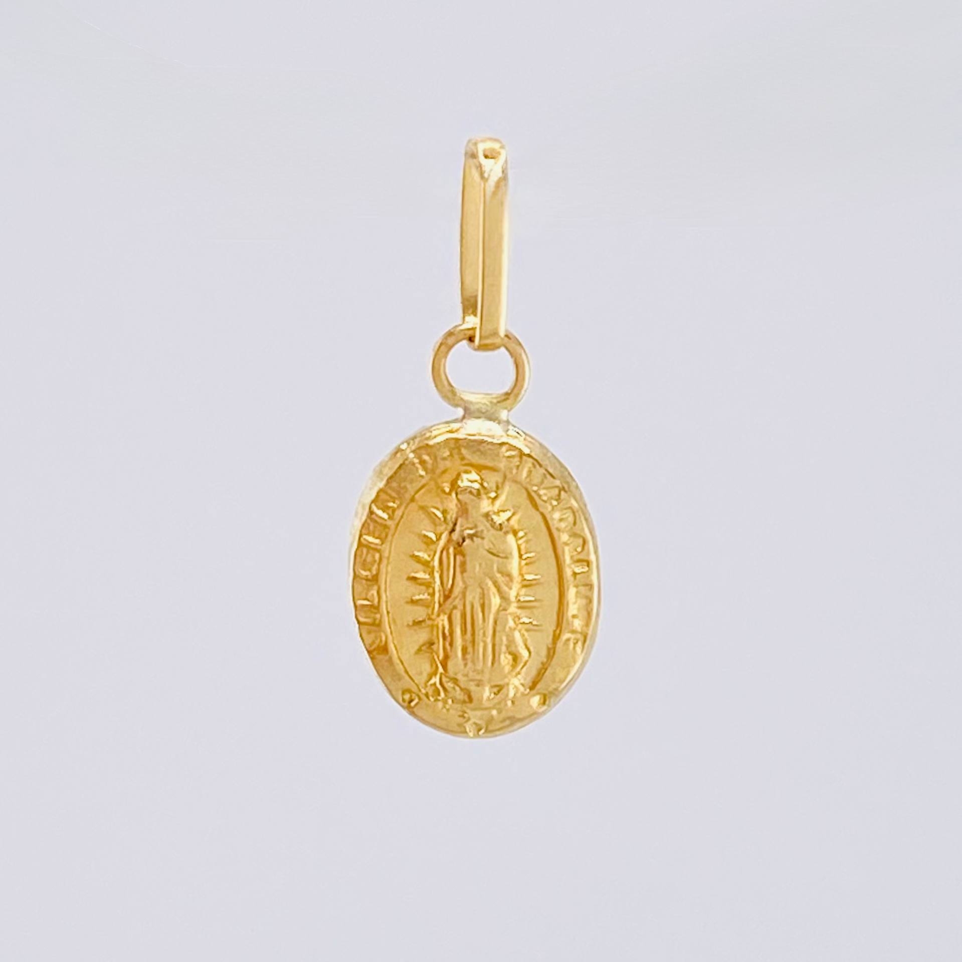 Dije Virgen Guadalupe 0.3gr / 1/2 in / Oro Amarillo 18K *