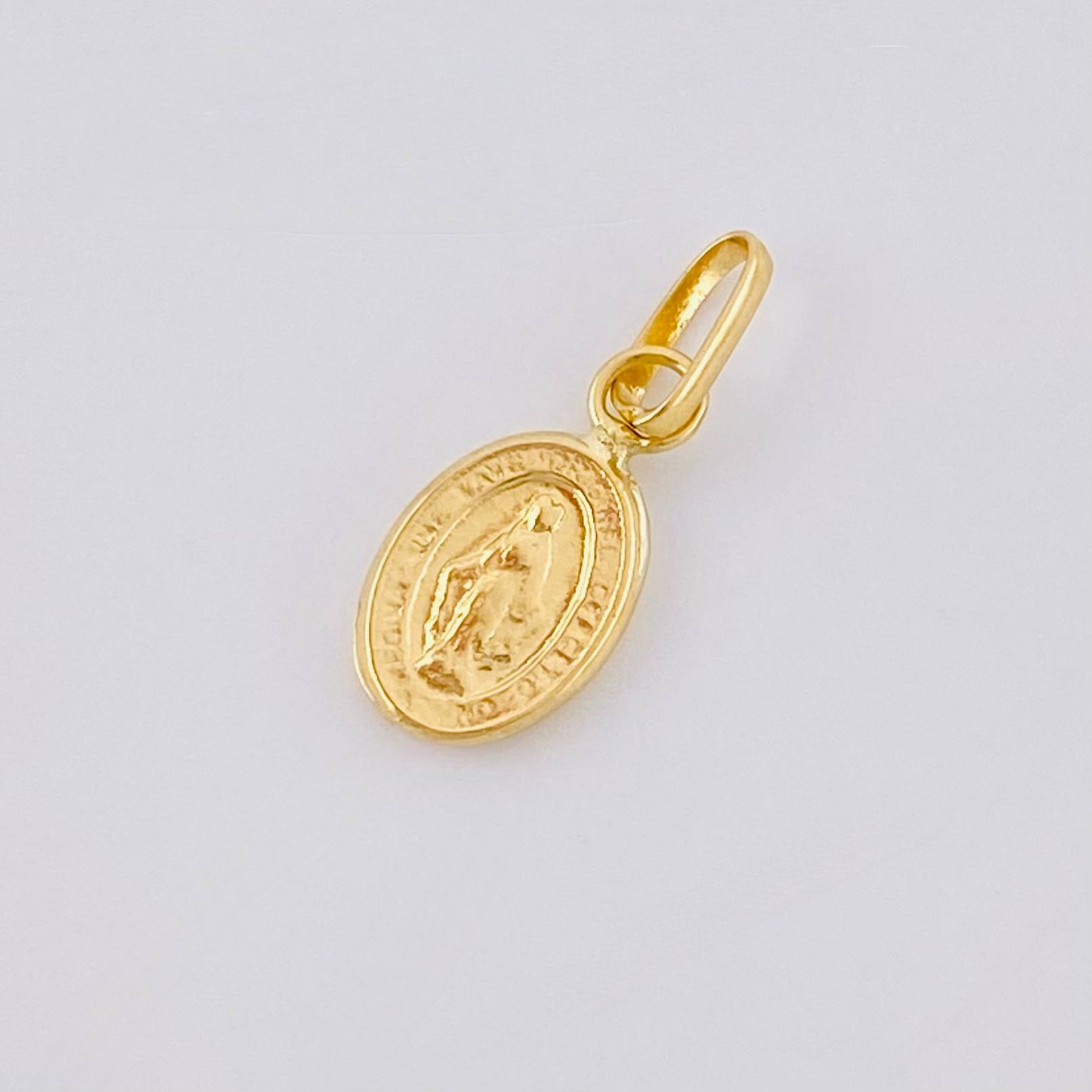 Dije Virgen Milagrosa 0.4gr / 1/2 in / Oro Amarillo 18K *