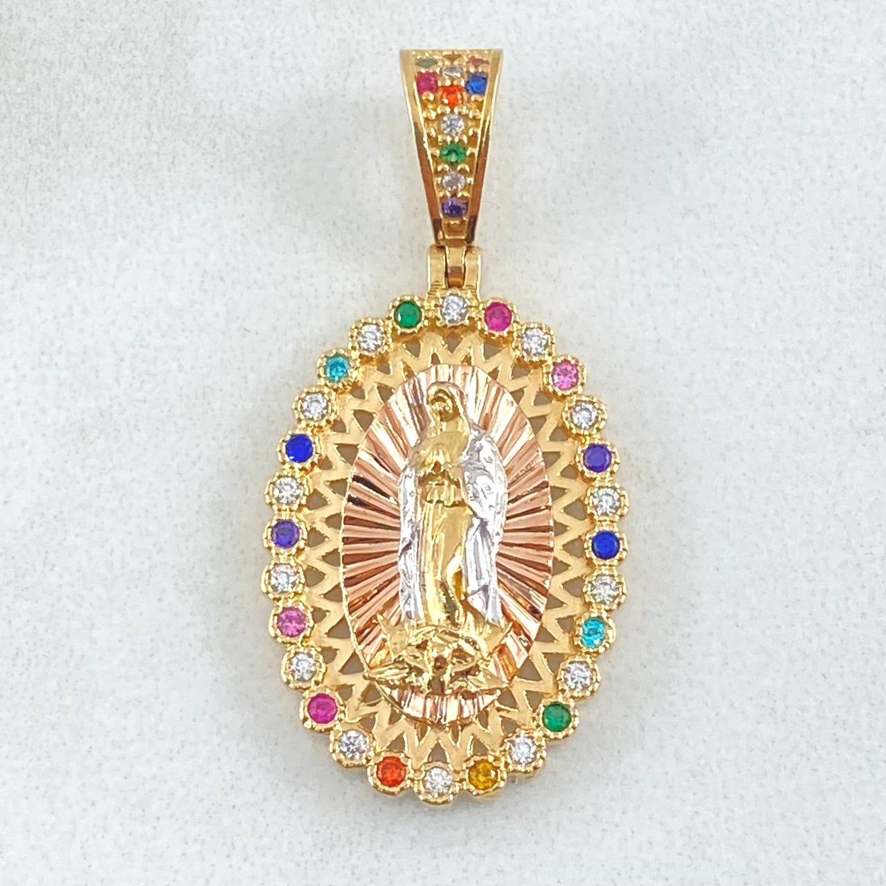 Pendant Virgin Guadalupe 4.6gr / 1.4in / Three 18K Golds *