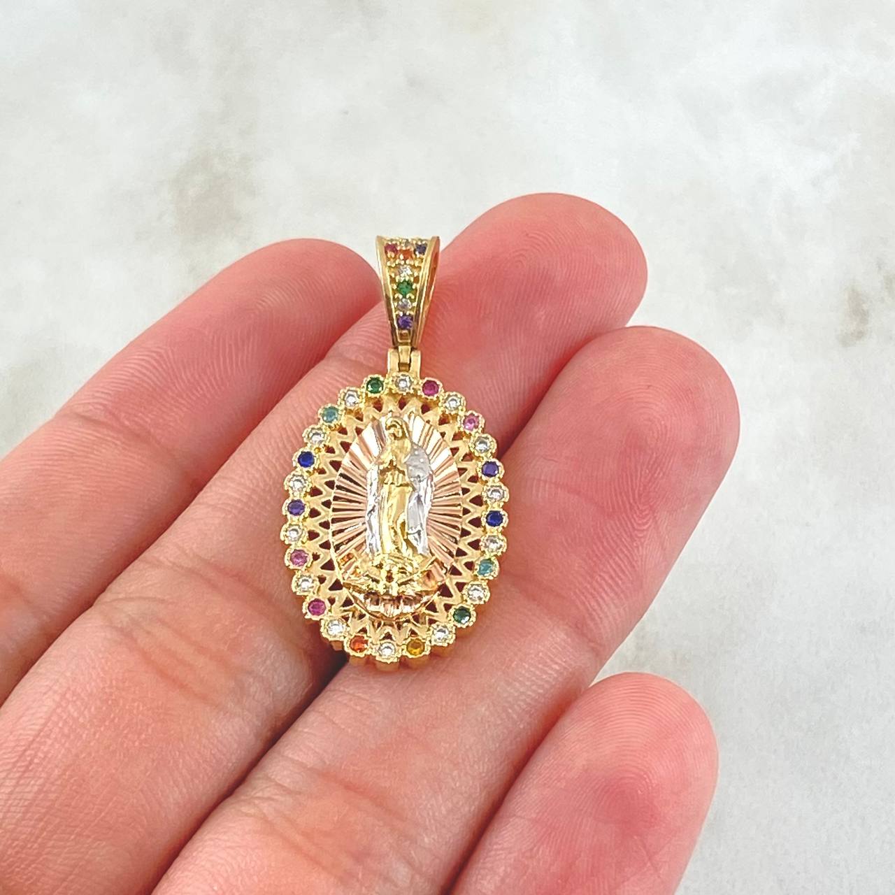 Pendant Virgin Guadalupe 4.6gr / 1.4in / Three 18K Golds *