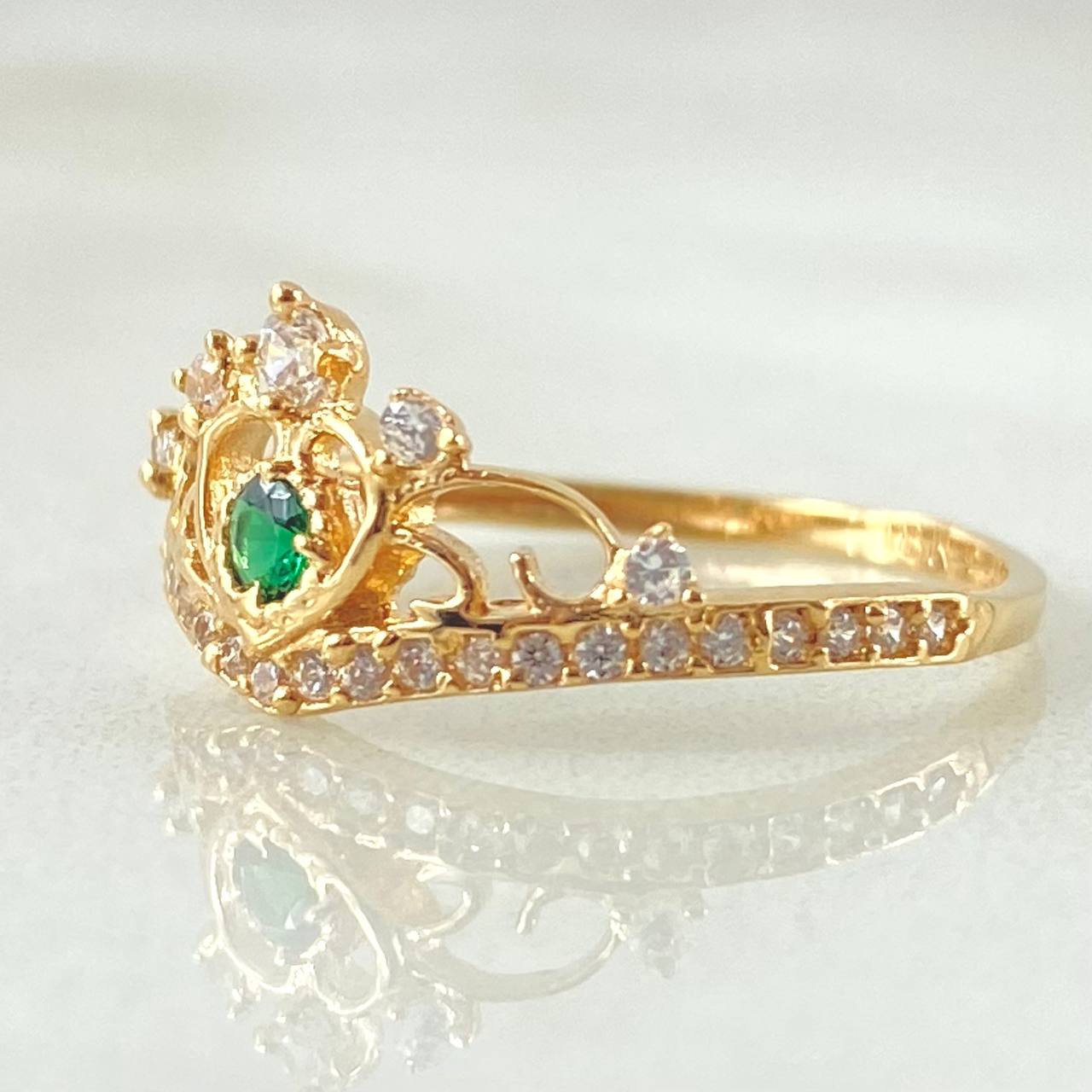 Heart Crown Ring 1.6gr / Size 5 1/2 / 18K Gold