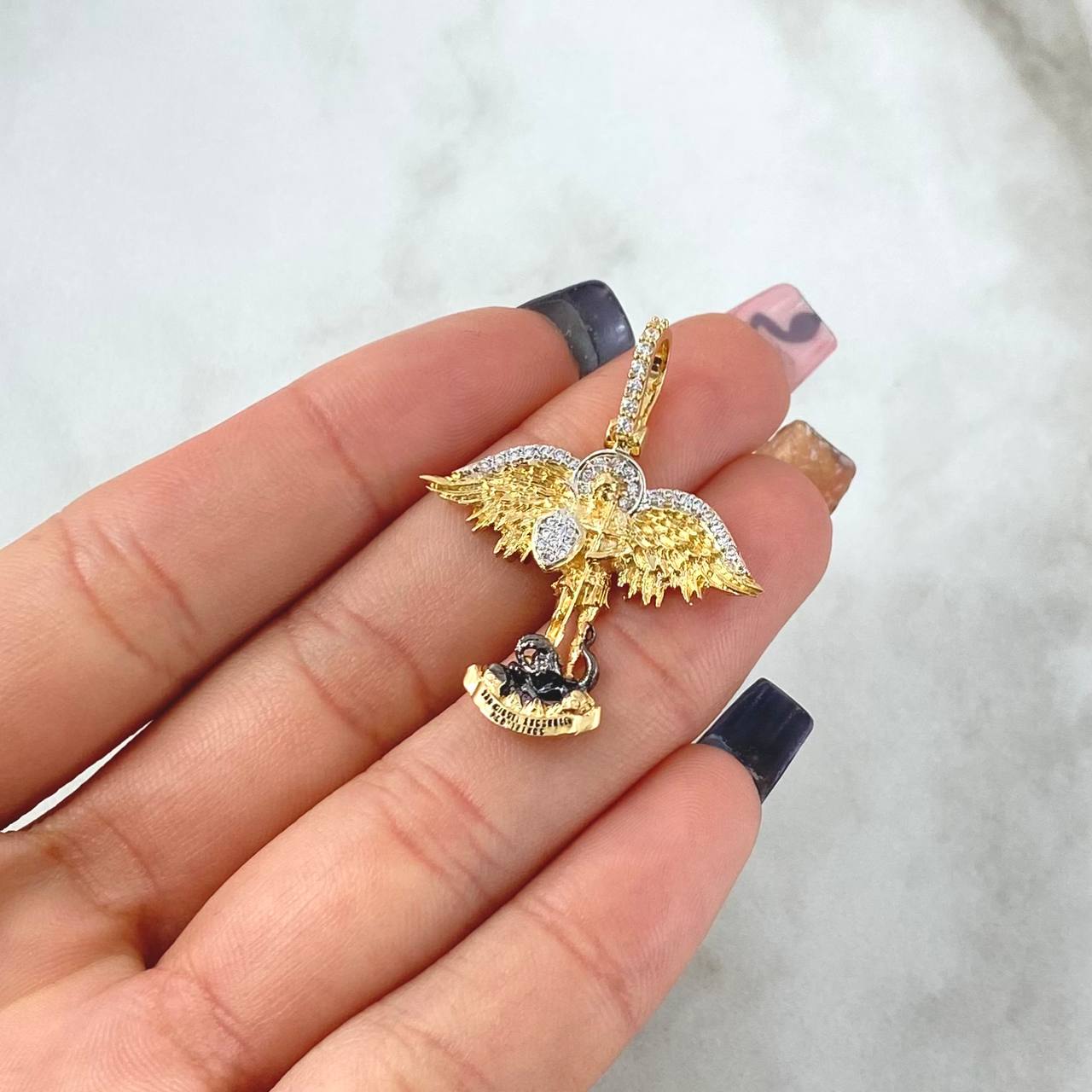 Pendant Saint Michael the Archangel 4.8g / 3.2cm / White and Black Zirconia Yellow Gold 18K ©
