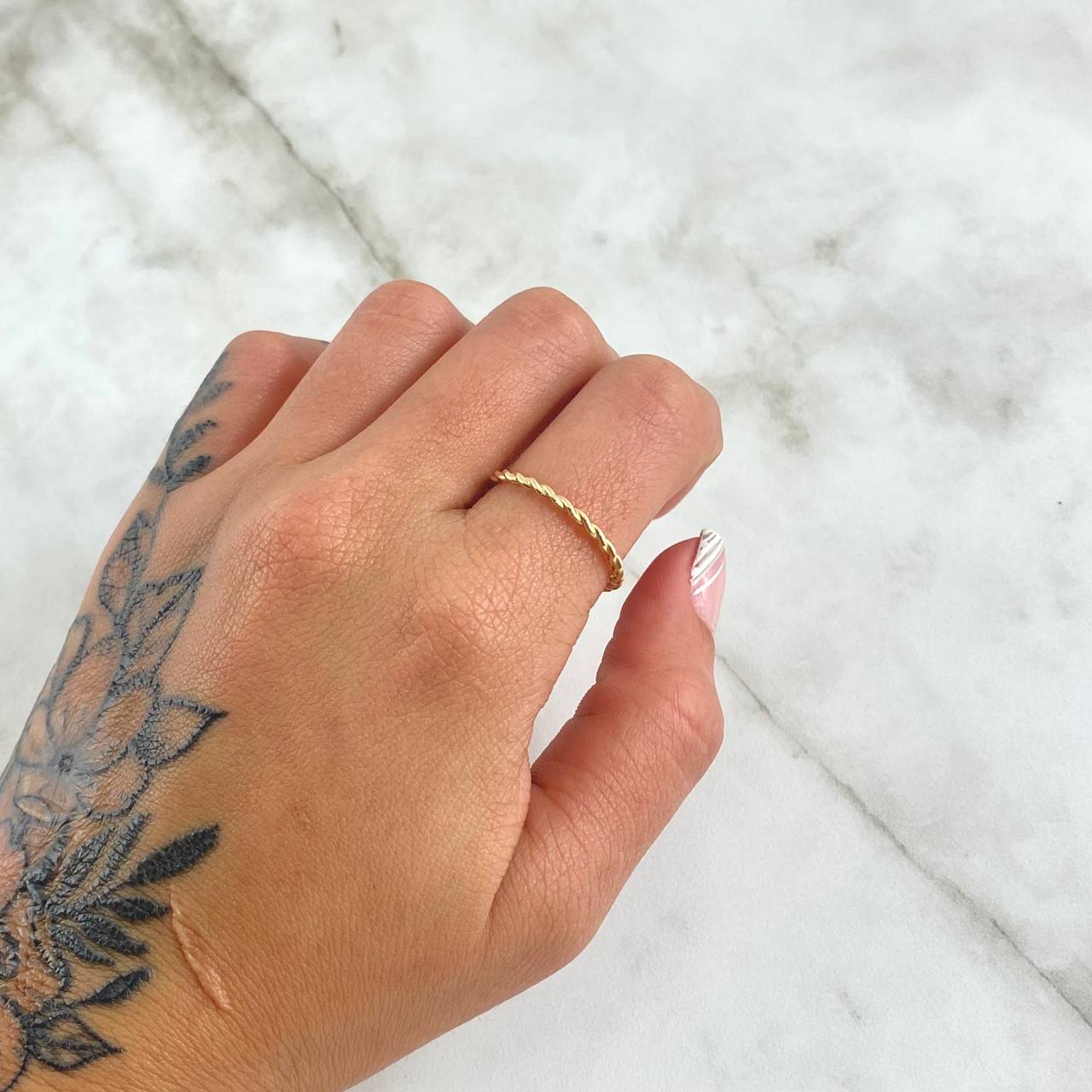 Braided Ring 1.2gr / T6 / Smooth 18K Yellow Gold *
