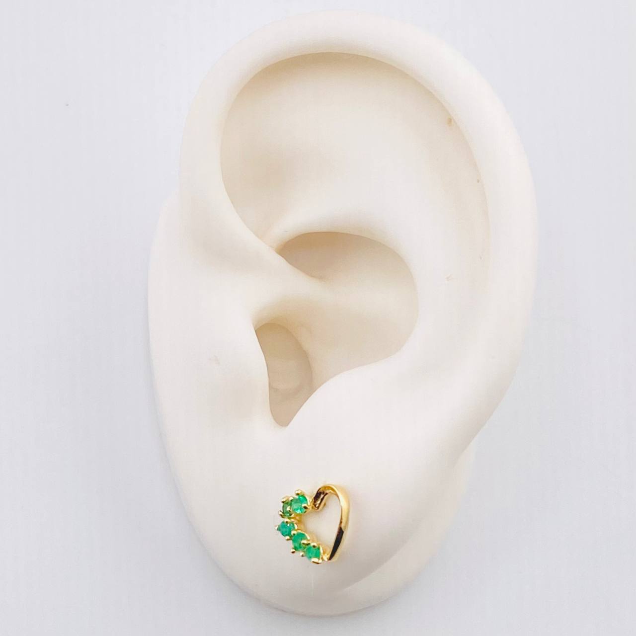 Topos Corazón Parcial Esmeraldas 21pts 1.6gr / 7.3mm Oro Amarillo 18K ©