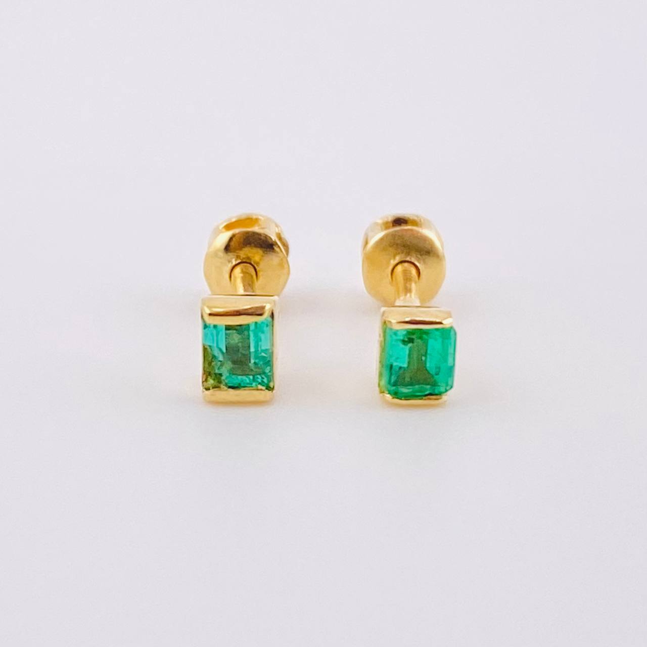 Topos Pinza Cuadricular Esmeraldas 25pts 0.95gr / 4mm Oro Amarillo 18K ©