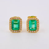 Topos Halo Rectangular Esmeraldas 1.2 Qts Diamantes 42pts 3.6gr / 1/4 in / Oro Amarillo 18K ©
