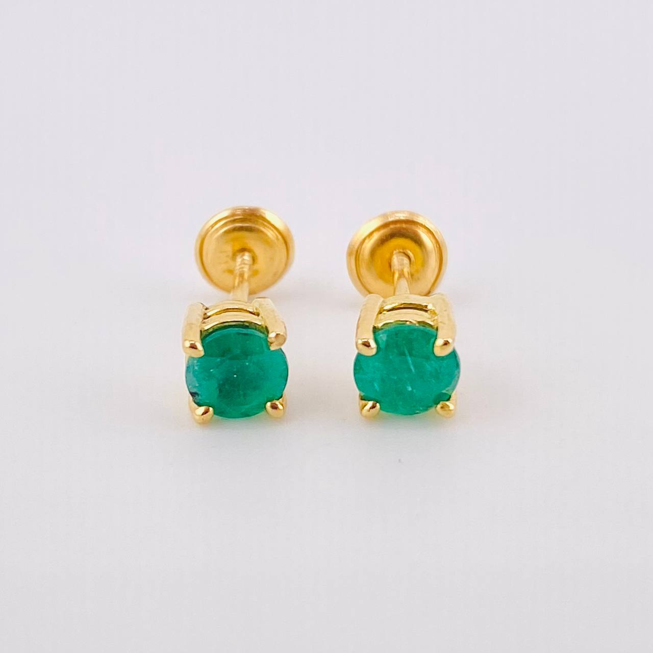 Topos Canasta Esmeraldas 90pts 1.6gr / 4mm Oro Amarillo 18K ©