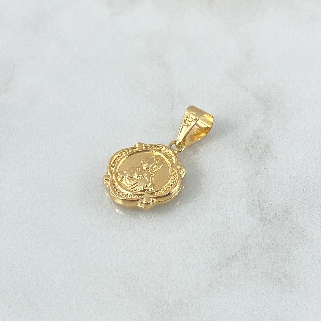 Dije Sagrado Corazón de Jesus 0.9gr / 2.2cm / Marco Floreado Oro Amarillo 18K
