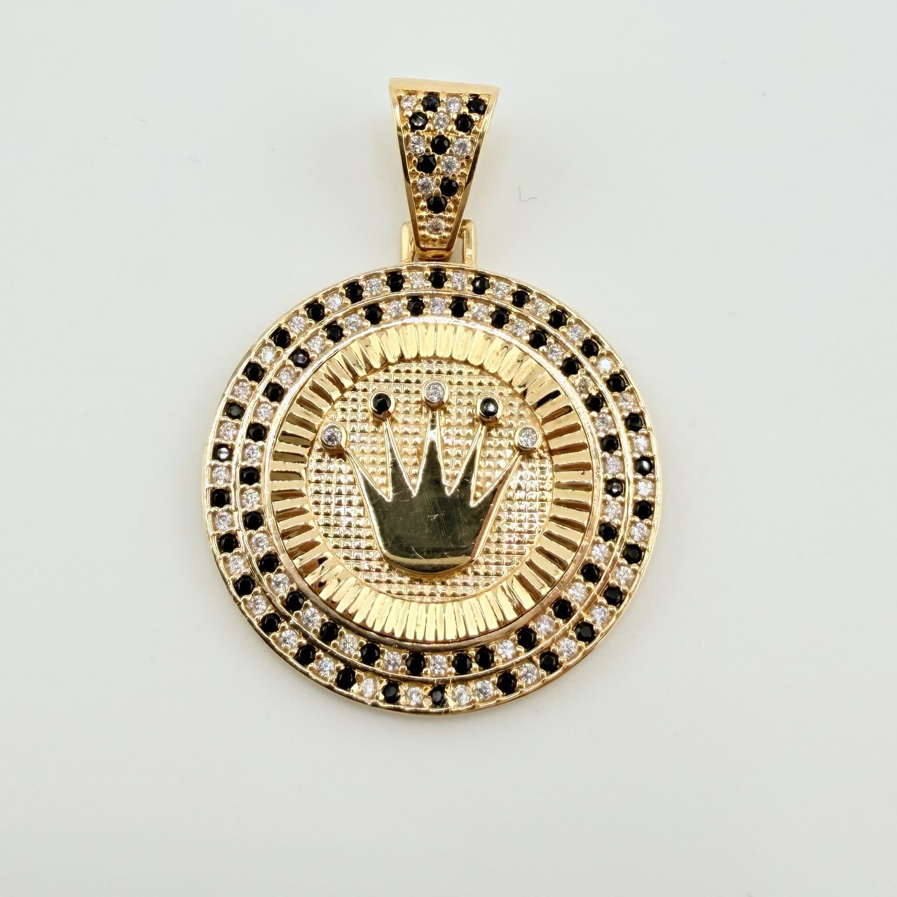 Dije Placa Corona Circular 7gr / 1 1/2 in / Oro Amarillo 18K ©