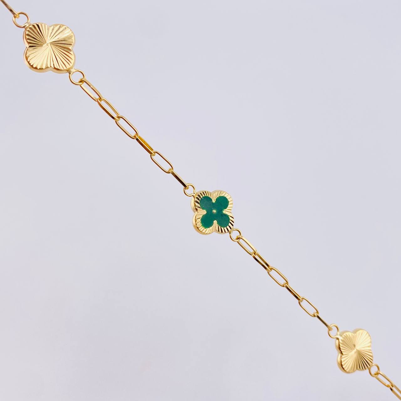 Pulso Cajon Trebol Doble Faz 3.8gr / 7 in / 10mm Oro Amarillo 18K ©