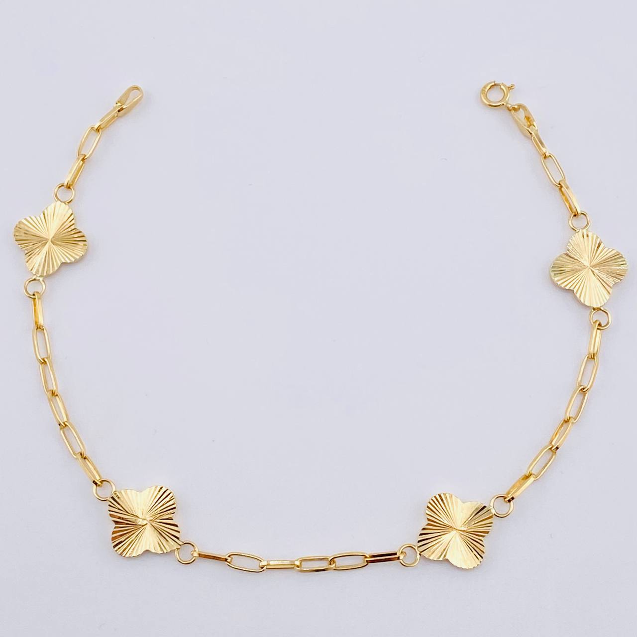 Pulso Cajon Trebol Doble Faz 3.15gr / 7 in / 10mm Oro Amarillo 18K ©