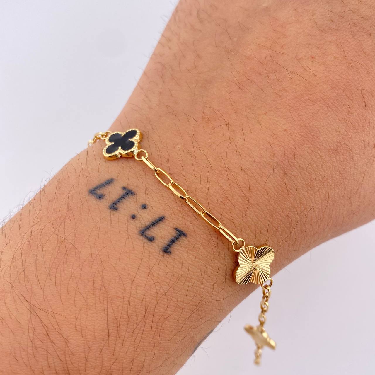 Pulso Cajon Trebol Doble Faz 3.15gr / 7 in / 10mm Oro Amarillo 18K ©