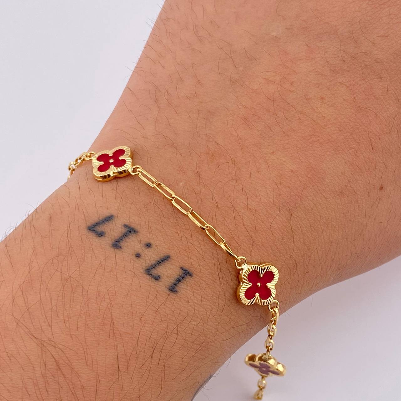 Pulso Cajon Trebol Rojo 3.75gr / 7 in / 10mm Oro Amarillo 18K ©