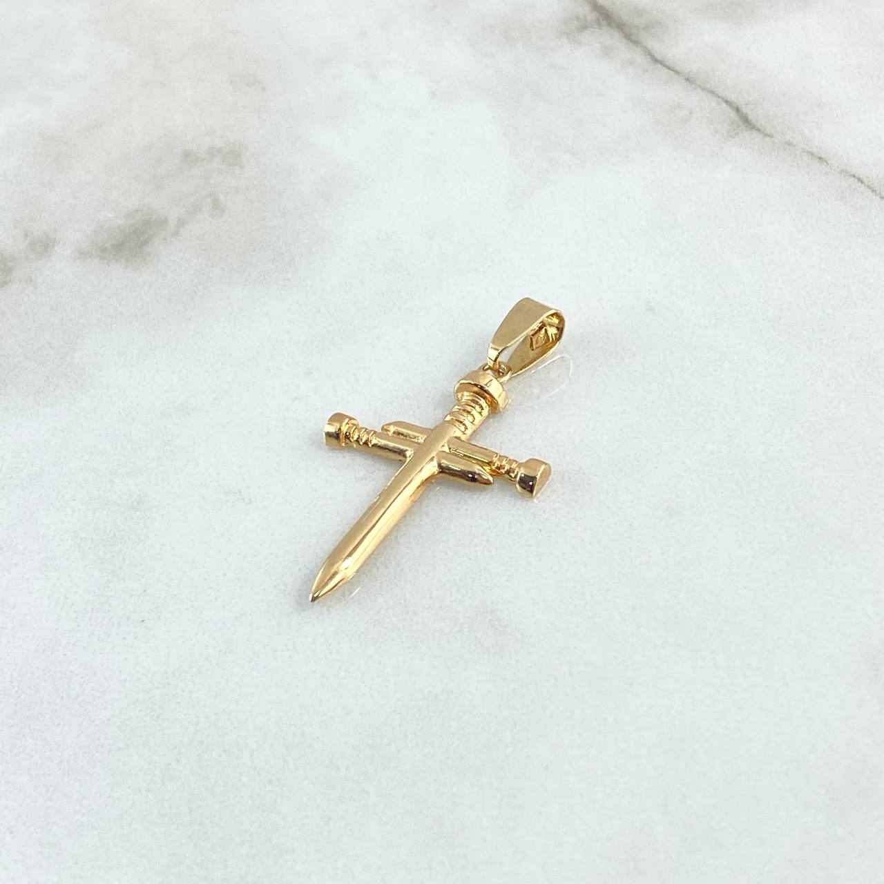 Dije Cruz Clavos 1.8gr / 3.6cm / Troquelado Oro Amarillo 18K