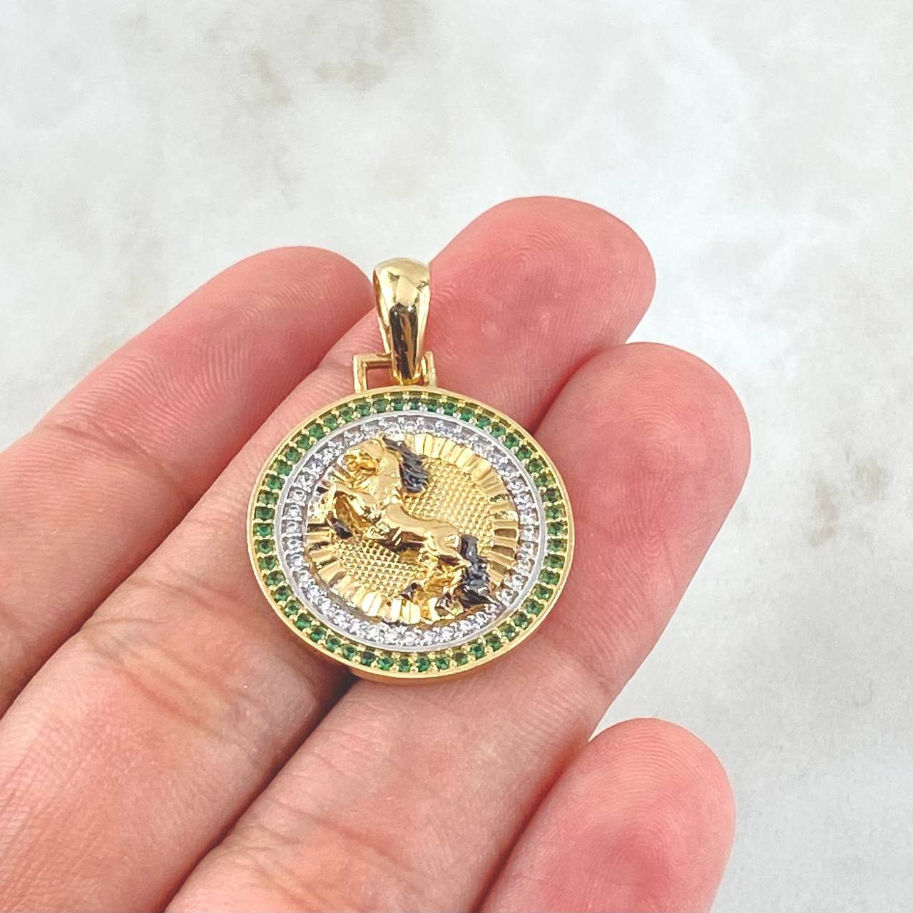 Pendant Horse Plate 4.65gr / 1.2in / 18K Gold ©