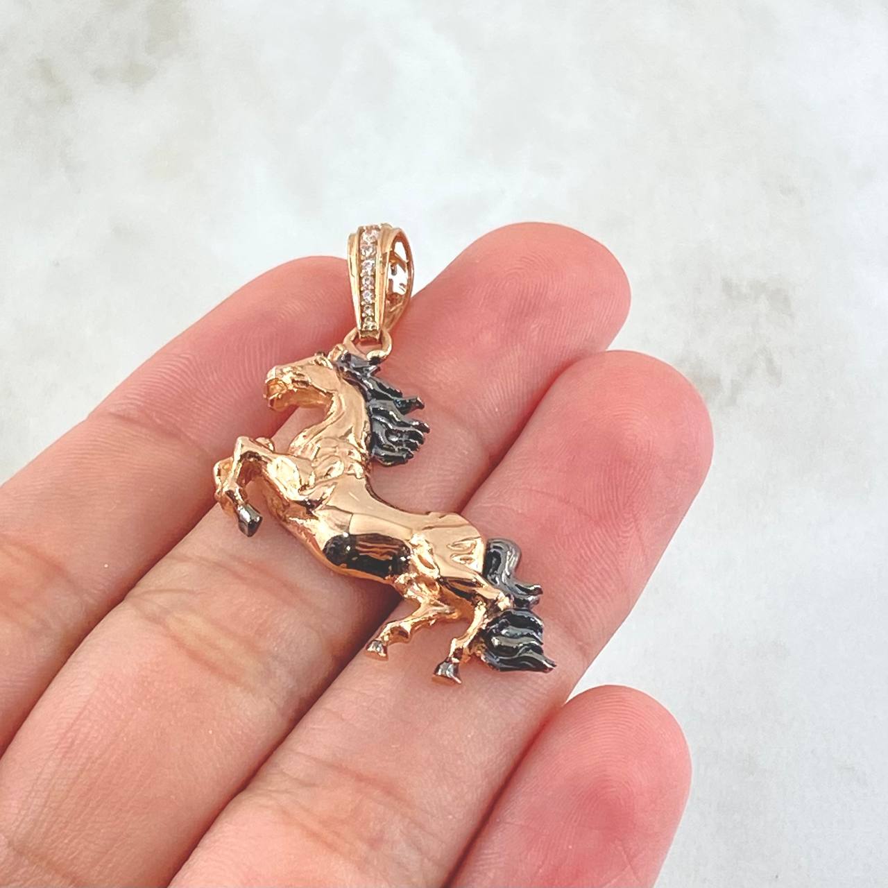 Pendant Horse 4.15gr / 1.6in / 18K Gold +0$